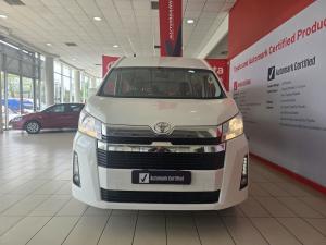 Toyota Quantum 2.8 SLWB bus 14-seater GL manual - Image 4