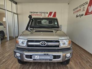 Toyota Land Cruiser 79 4.5D-4D LX V8 single cab - Image 4