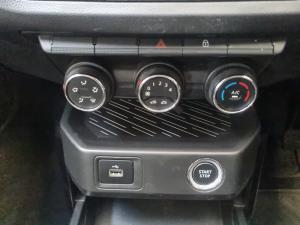 Renault Kiger 1.0 Zen manual - Image 14