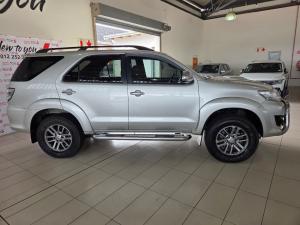 Toyota Fortuner 3.0D-4D 4x4 Ltd edition auto - Image 3