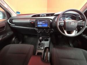 Toyota Hilux 2.4 GD-6 Raider X 4X4 automaticD/C - Image 6