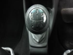 Nissan NP200 1.6i safety pack (aircon) - Image 7