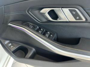 BMW 318i M Sport Launch Edition automatic - Image 16