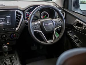 Isuzu D-Max 1.9TD double cab LS auto - Image 13