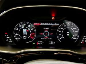 Audi RSQ3 quattro - Image 20