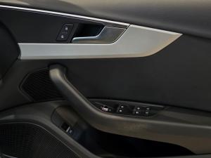 Audi A4 40TFSI S line - Image 14