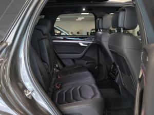 Volkswagen Touareg V6 TDI Executive R-Line - Image 12