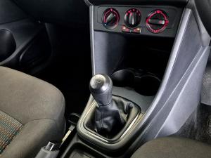 Volkswagen Polo Vivo hatch 1.4 Trendline - Image 12