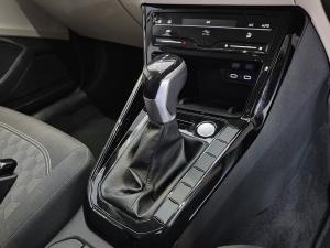 Volkswagen Polo sedan 1.0TSI Life - Image 13