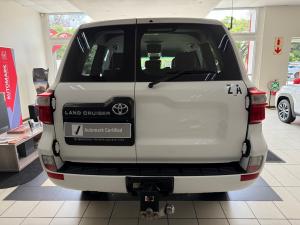 Toyota Land Cruiser 200 4.5D-4D V8 GX - Image 5