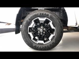 Nissan Navara 2.5DDTi double cab LE Plus 4x4 - Image 20