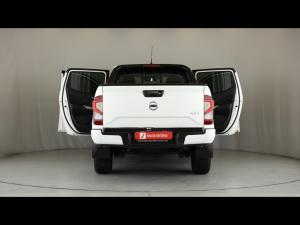 Nissan Navara 2.5DDTi double cab LE Plus 4x4 - Image 24