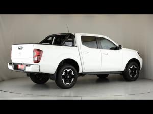 Nissan Navara 2.5DDTi double cab LE Plus 4x4 - Image 2