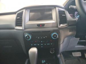 Ford Everest 2.2TDCi XLT auto - Image 17