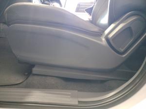 Ford Everest 2.2TDCi XLT auto - Image 21