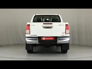 Toyota Hilux 2.4GD-6 double cab 4x4 Raider auto - Image 5
