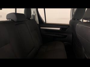 Toyota Hilux 2.4GD-6 double cab 4x4 Raider auto - Image 12