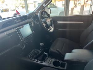 Toyota Hilux 2.4GD-6 single cab Raider manual - Image 7