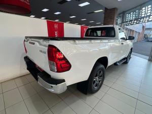 Toyota Hilux 2.4GD-6 single cab Raider manual - Image 2