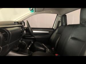 Toyota Hilux 2.0 single cab S (aircon) - Image 7