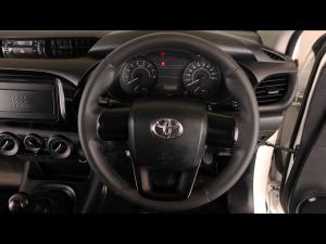 Toyota Hilux 2.0 single cab S (aircon) - Image 8