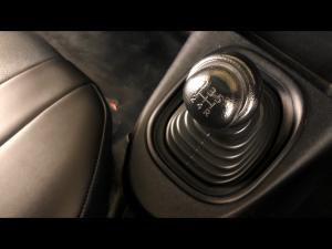 Toyota Hilux 2.0 single cab S (aircon) - Image 15