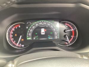 Toyota RAV4 2.0 VX - Image 11