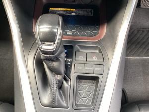 Toyota RAV4 2.0 VX - Image 12