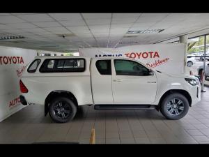 Toyota Hilux 2.4GD-6 Xtra cab Raider auto - Image 3