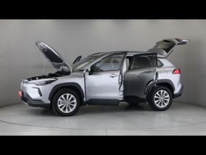 Toyota Corolla Cross 1.8 HEV XS - Image 12