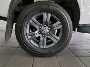 Toyota Hilux 2.4GD-6 double cab 4x4 Raider auto - Image 9