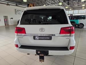 Toyota Land Cruiser 200 4.5D-4D V8 VX-R - Image 5
