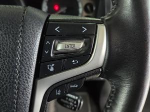 Toyota Land Cruiser 200 4.5D-4D V8 VX-R - Image 10