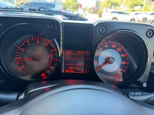 Suzuki Jimny 1.5 GLX AllGrip 3-door manual - Image 11