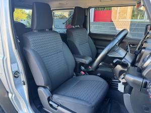 Suzuki Jimny 1.5 GLX AllGrip 3-door manual - Image 15