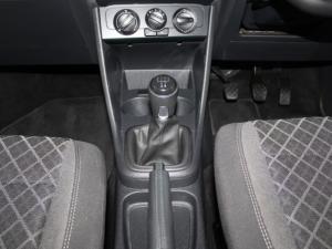 Volkswagen Polo Vivo 1.6 Style - Image 14