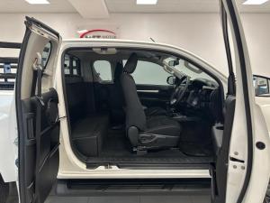 Toyota Hilux 2.4 GD-6 RB RaiderE/CAB - Image 5