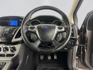 Ford Focus 1.6 Ti VCT Trend 5-Door - Image 11