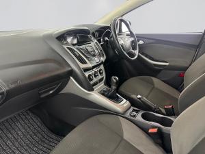 Ford Focus 1.6 Ti VCT Trend 5-Door - Image 14