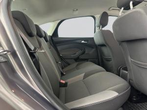 Ford Focus 1.6 Ti VCT Trend 5-Door - Image 16
