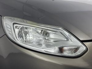 Ford Focus 1.6 Ti VCT Trend 5-Door - Image 4