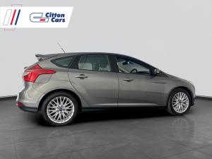 Ford Focus 1.6 Ti VCT Trend 5-Door - Image 5