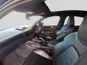 Porsche Cayenne Coupe - Image 3