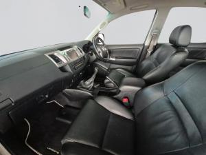 Toyota Hilux 3.0 D-4D Legend 45 R/BD/C - Image 3