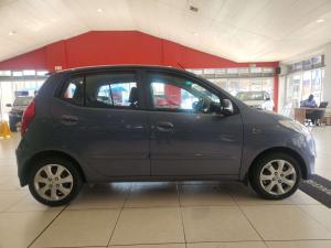 Hyundai i10 1.1 Motion automatic - Image 6