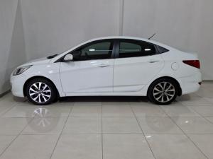 Hyundai Accent sedan 1.6 Fluid auto - Image 2