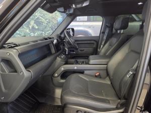 Land Rover Defender 110 D300 X-Dynamic HSE - Image 6