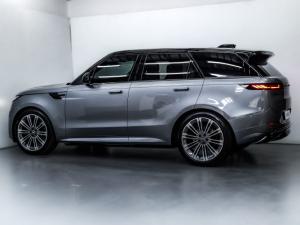 Land Rover Range Rover Sport D350 Dynamic HSE - Image 8
