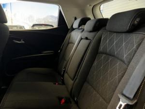 Mahindra XUV 3XO 1.2T AX5L - Image 6