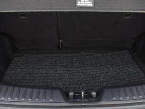 Mahindra XUV 3XO 1.2T AX5L - Image 9